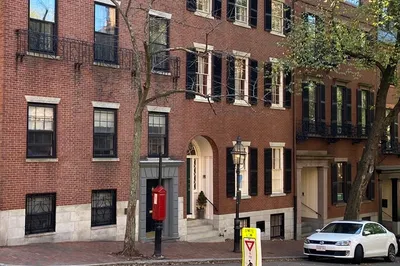 88 Mount Vernon St #32