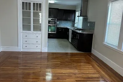 78 Harriet St #1