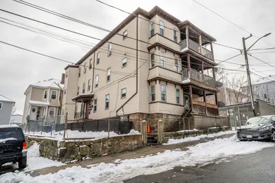 136 Lonsdale St