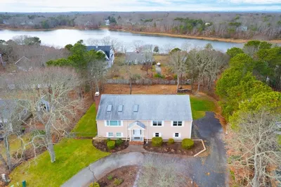 56 Hanson Cir 1