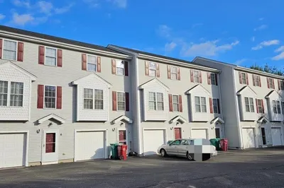 933 Varnum Ave #3