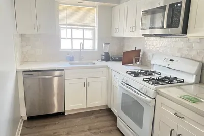 11 Lake Shore Ct #2