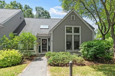 25 Brewster Ln #25 1