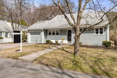 44 Philbrick Rd
