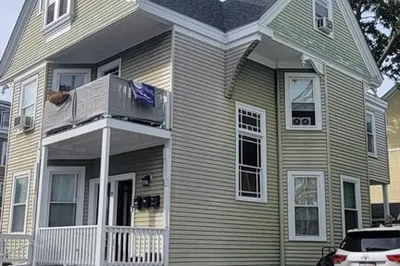 29 Railroad Ave