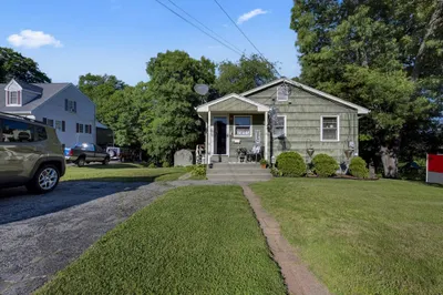 52 Crestwood Dr 1