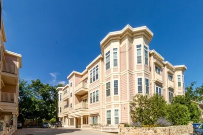 69 Bolton Street #101 1