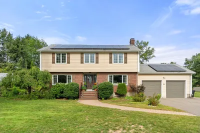 78 Rosewood Drive 1