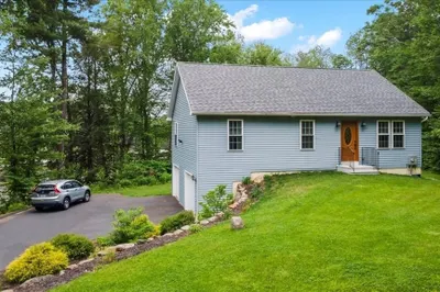 1085 Southbridge Rd 1