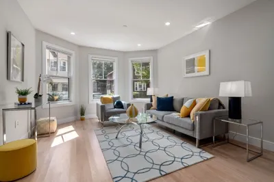12 Henry St #2