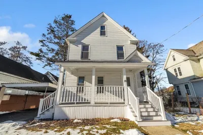 19 Charles St