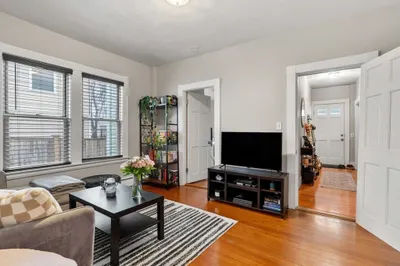 94 Francis Street #1