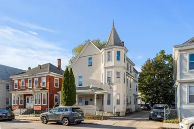 23-25 Bowdoin St
