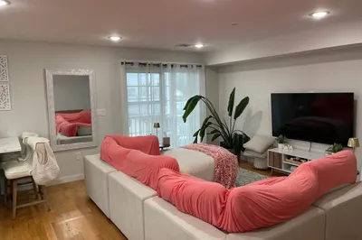 153 Bowen Street #1