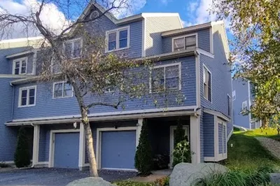 13 Oak Leaf Way #13