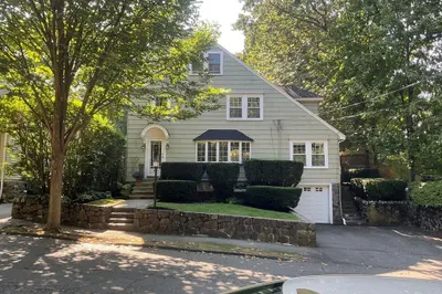 80 Fuller Ave 1