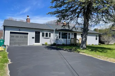 50 Lionel Ave