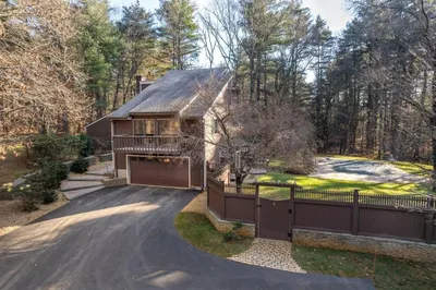 57 Green Ln 1