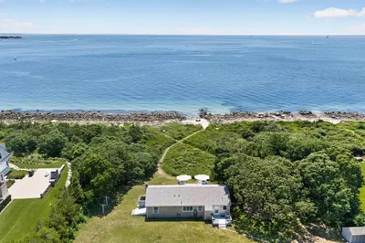 7 Gull Ln