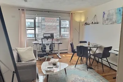 1027 Commonwealth Ave #38