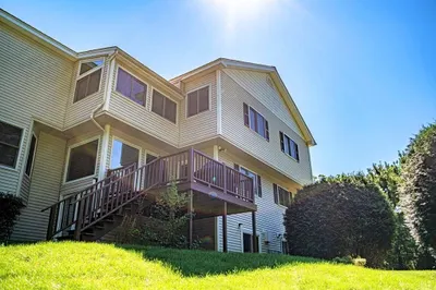 317 Captain Eames Cir #317