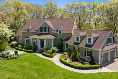 79 Cedar Tree Neck Road 1