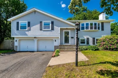 12 Flintlock Lane