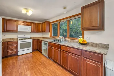 54 Maple Manor Rd 1