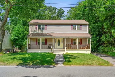 118 Thicket St