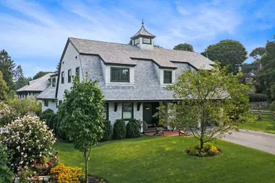 4 Gallison Avenue 1