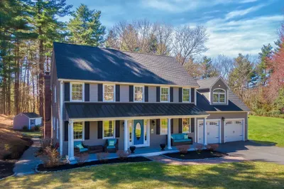 25 Blackberry Hill Road 1