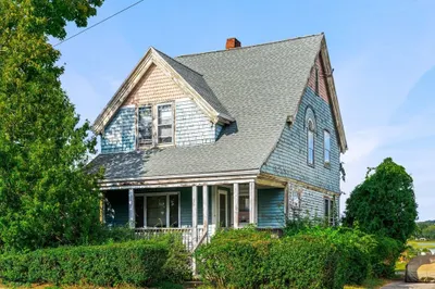 24 Ballard St
