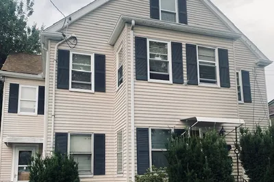 52 Chesterfield St #2