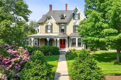 327 Franklin St