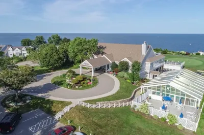 42 Westcliff Dr