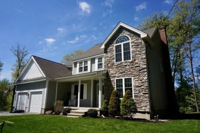58 Redstone Hill Rd 1