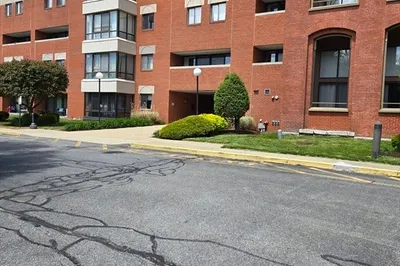 96 Old Colony Ave #128 1