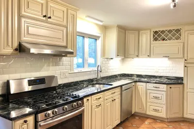 85 Alba Rd 1