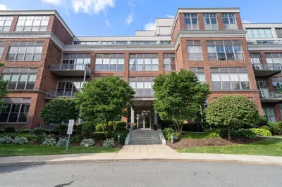156 Porter St #240 1