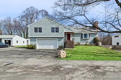 10 Liberty Ln 1