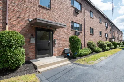 146 Willow Street #1