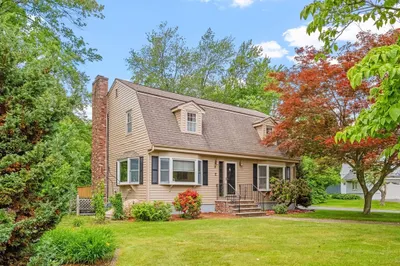 2 Hollow Tree Ln 1