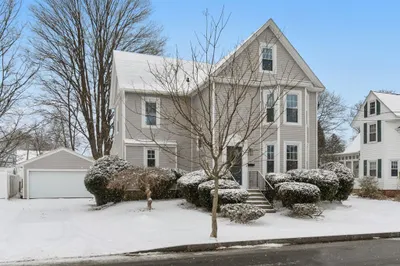 27 Kingsbury Avenue