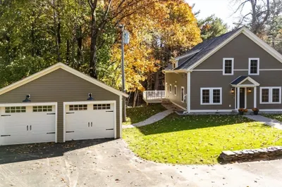 323 Northfield Rd 1