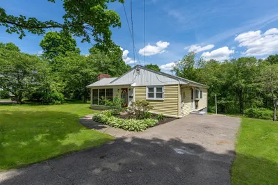 220 Pleasant Street 1