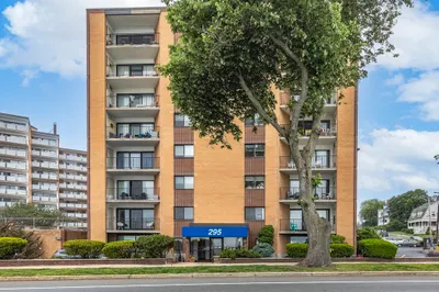 295 Lynn Shore Drive #307 1