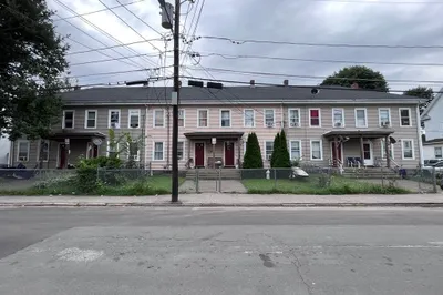 6-16 Highland St 1