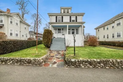 75 Oakdale St 1