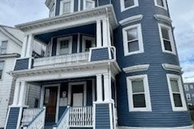 7 Christopher St 1
