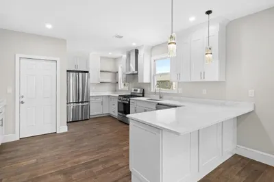 25 Fairfield St #25
